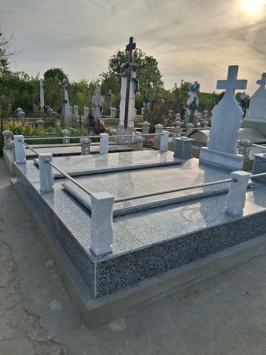 monumente funerare rezistente