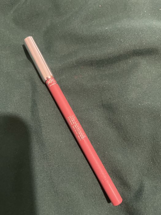 Ysl карандаш для губ 44 оттенке б/у
