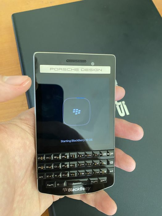 Telefon Blackberry Porsche Design 9983’ NOU