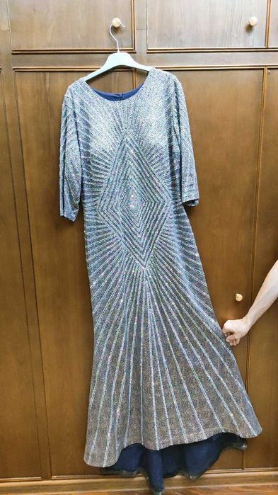 Шикарное вечернее платье