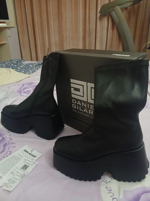 Дамски боти на Паоло Ботичели от естествена кожа. Стилни и качествени!