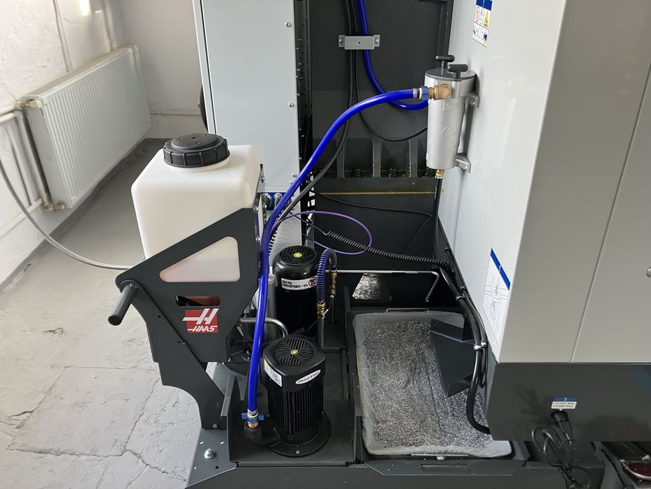 Centru de prelucrare prin frezare HAAS VF2 SS YT CNC 2024/5