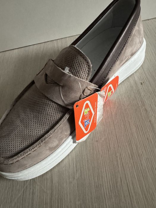 Продам стильные лоферы на мальчика Tiflant