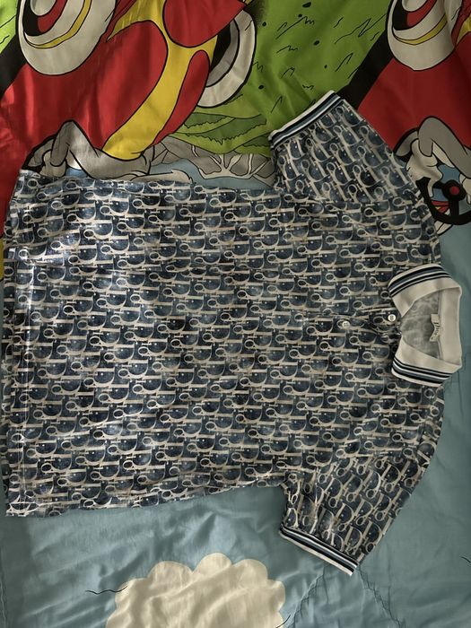 Продавам маркови тениски