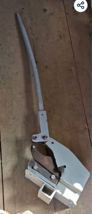 Ghilotina foarfeca de taiat tabla