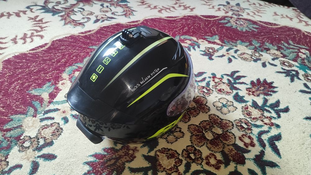 Продам БУ мотоциклетный шлем