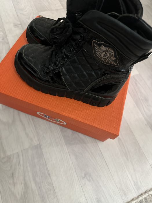 Продам сапоги Тиффлани для девочки