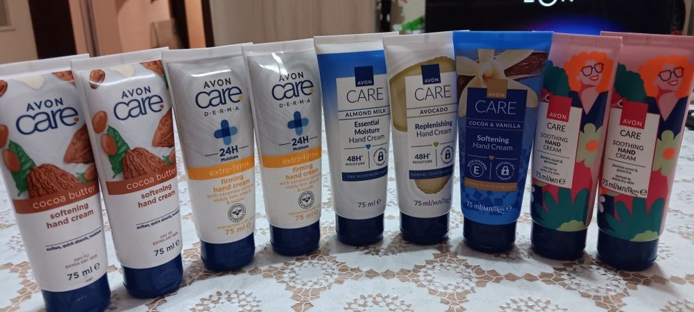 Дамски парфюми на цени от 18 лв. Вземи в компект с лосион или крем