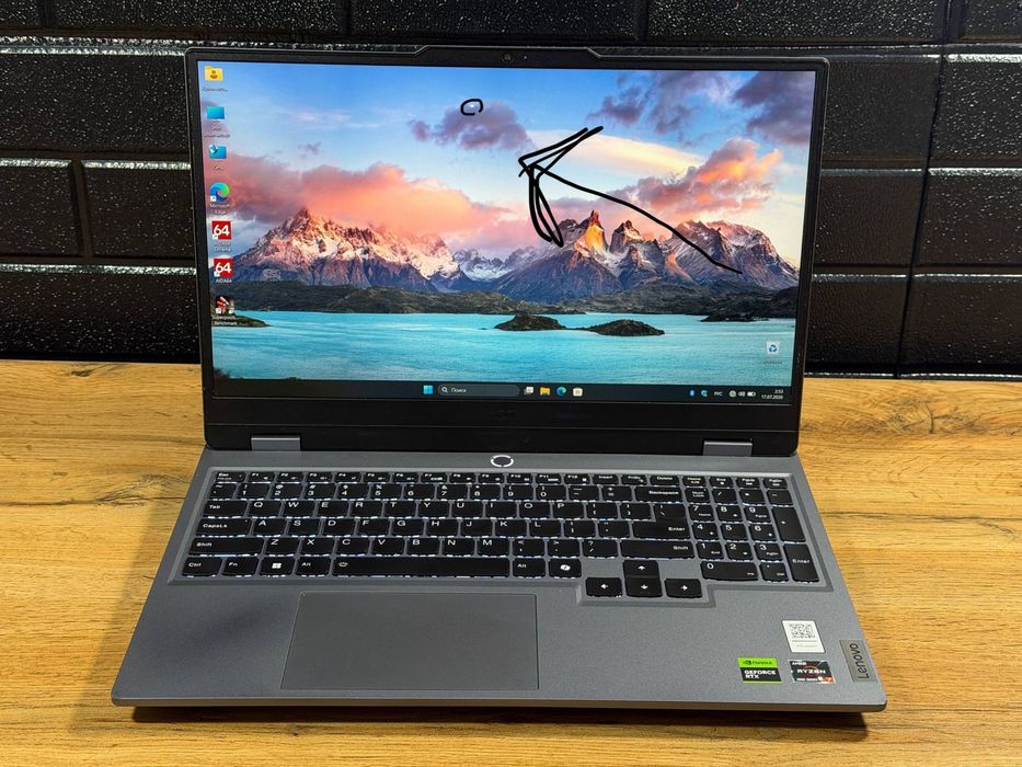 Lenova LOQ 15ARP9 Gaming