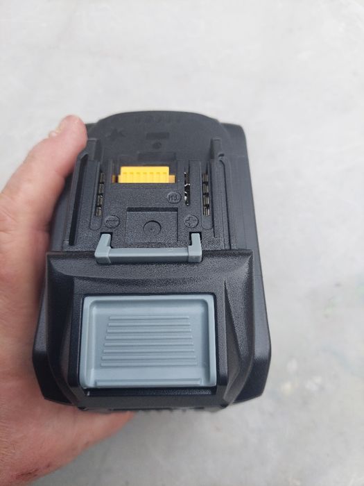 Baterie makita 12A!!!