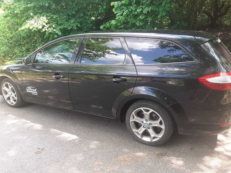 Vând Ford Mondeo