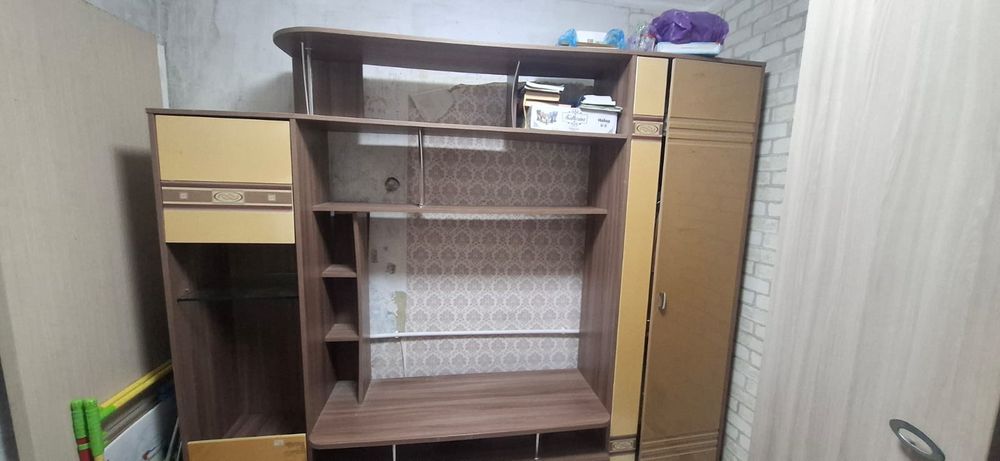 Продам гостиную стенку