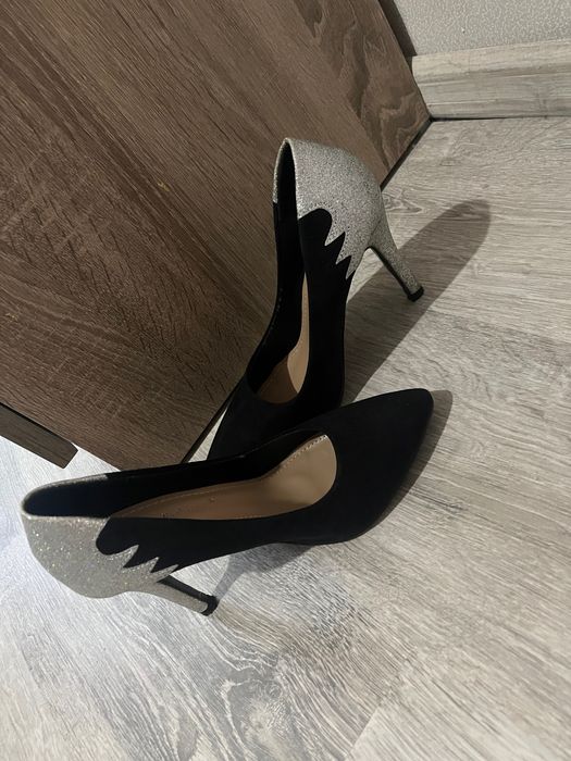 Дамски обувки с токчета