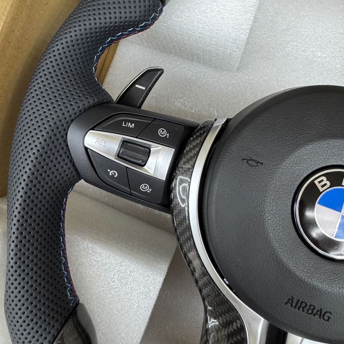 Карбонов Волан M Performance Цветни Конци BMW – F10/ F01 / F07 / F06