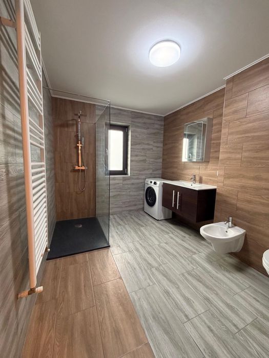 Apartament 80 mp cu doua camere de inchiriat