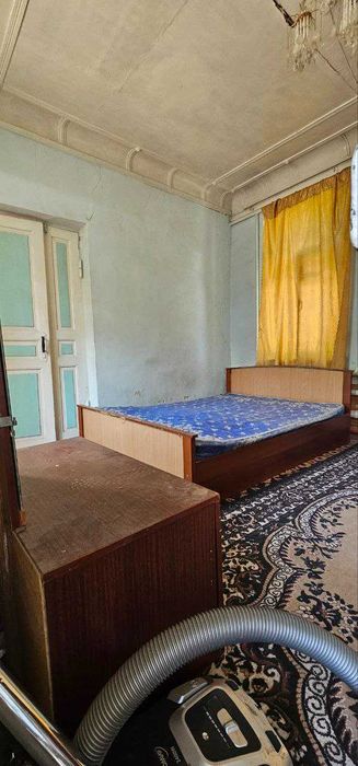 Срочно Бодомзор кучада уй сотилади.