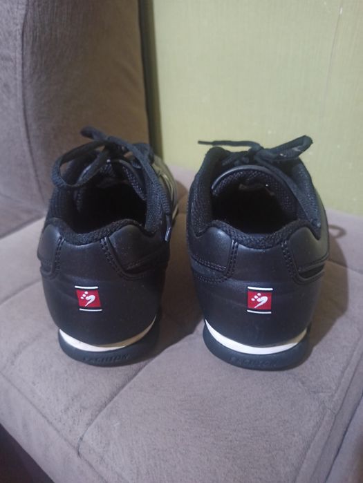 Мужские кроссовки  Kajila,.H&M и др