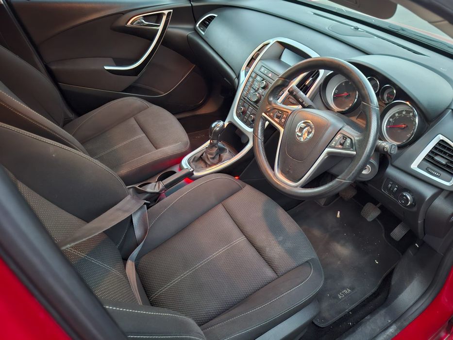 Opel Astra J SRI Facelift 2015