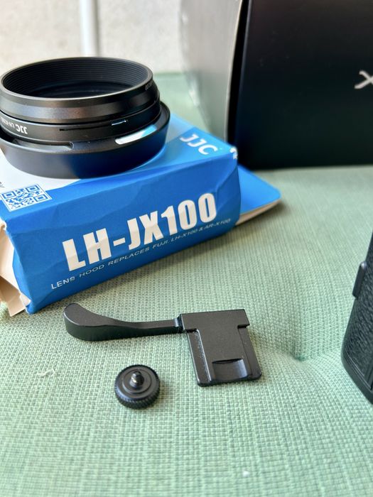 Fujifilm X100F Black – Pachet complet + accesorii premium (12.200 cadre)