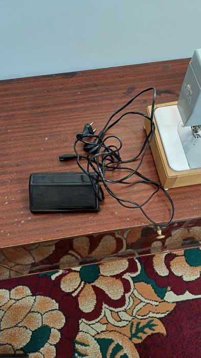 Швейная машинка в отличном состоянии !