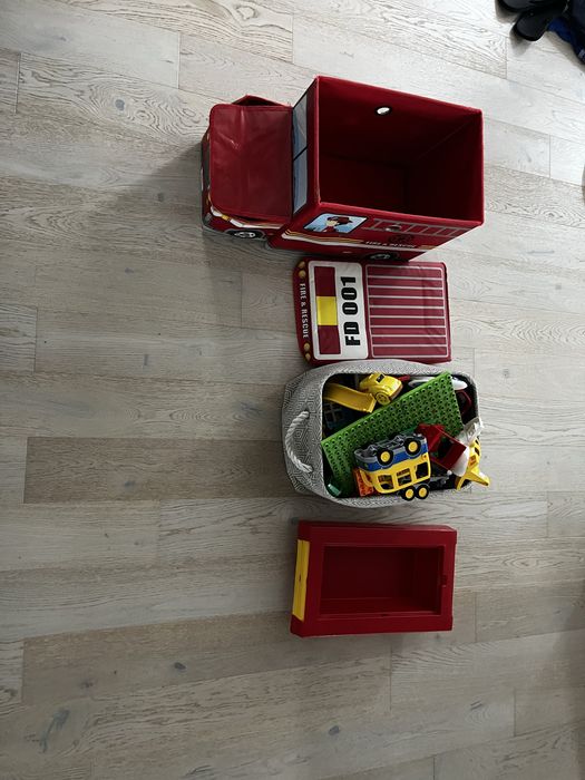 Lego Duplo+Spatiu depozitare cars/Masina Pompieri