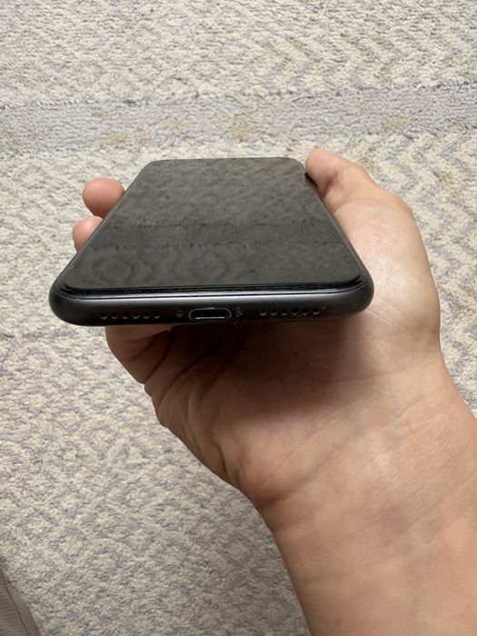 iPhone 11 black 128 Gb