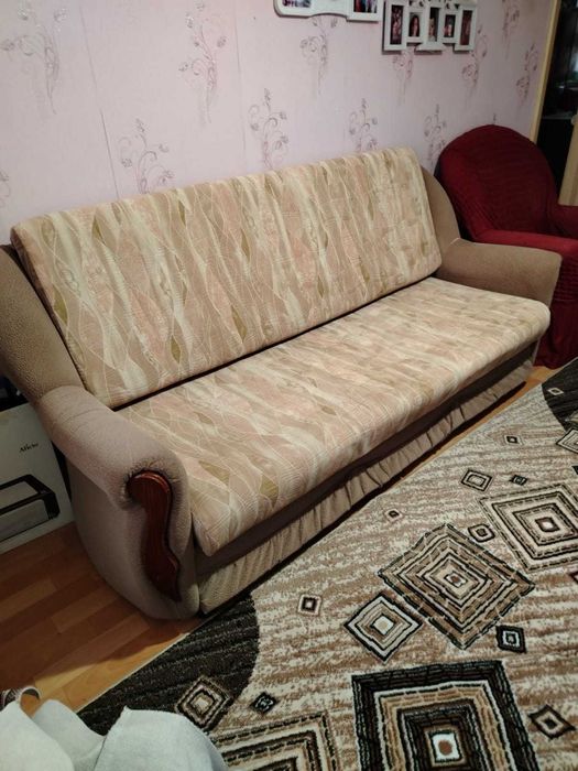 Отдам диван ДАРОМ!!