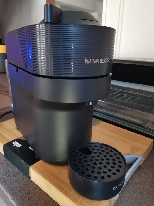 Aparat de cafea cu capsule Nespresso VERTUO Pop