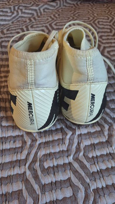 Футболни бутонки Nike Mercurial