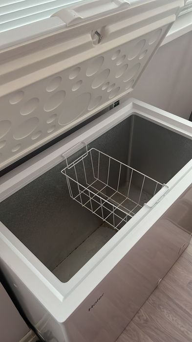 Продам морозильную камеру