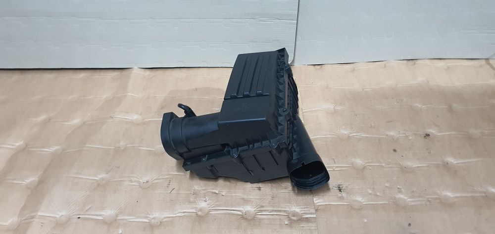 Carcasa filtru aer 2.0 1.9 tdi golf 5 passat b6 skoda octavia 2 seat