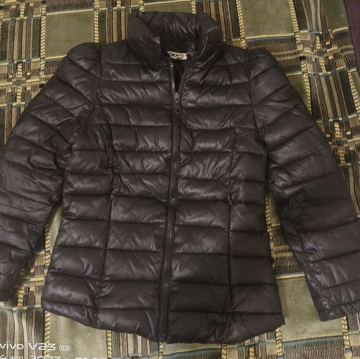 Срочно продам куртку осень