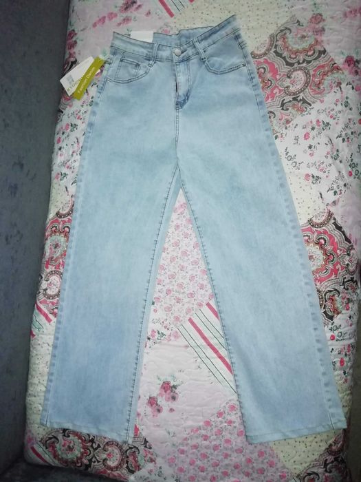Продам джинсы новые