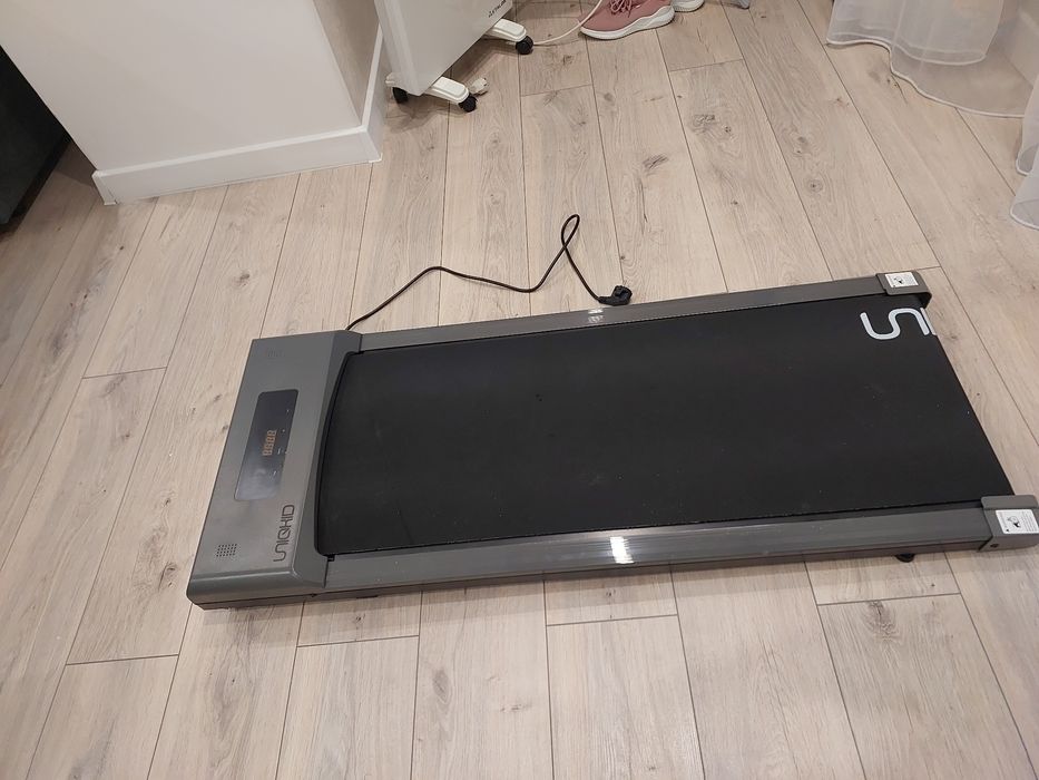 Продам беговую дорожку