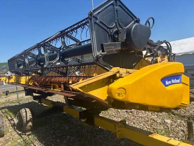 Combina agricola NEW HOLLAND CR9060