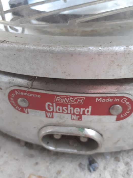 Чисто нови неизползвани тенджери, тип скара.Немска, на Елпром.