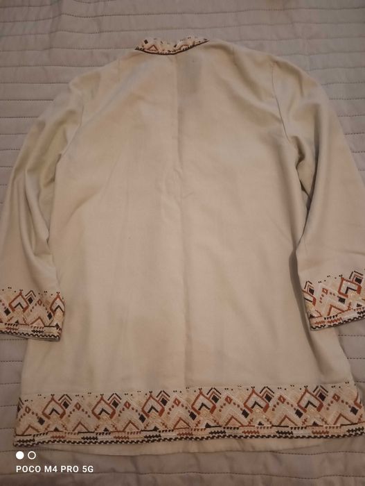 Дамска риза с шевица