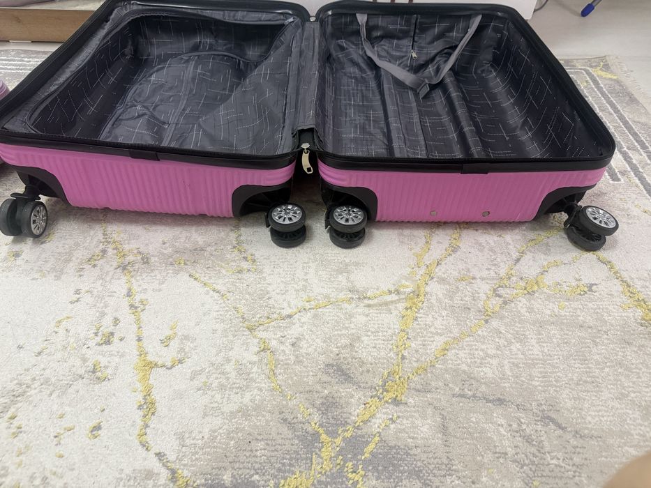 Продам бу чемоданы