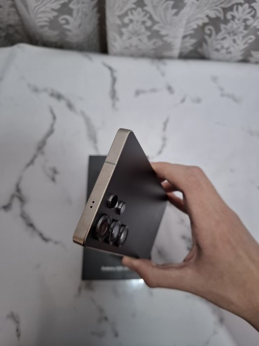 Samsung S25 Ultra 12/512.