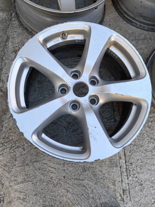 Джанти Dezent 17 7.5J Et35