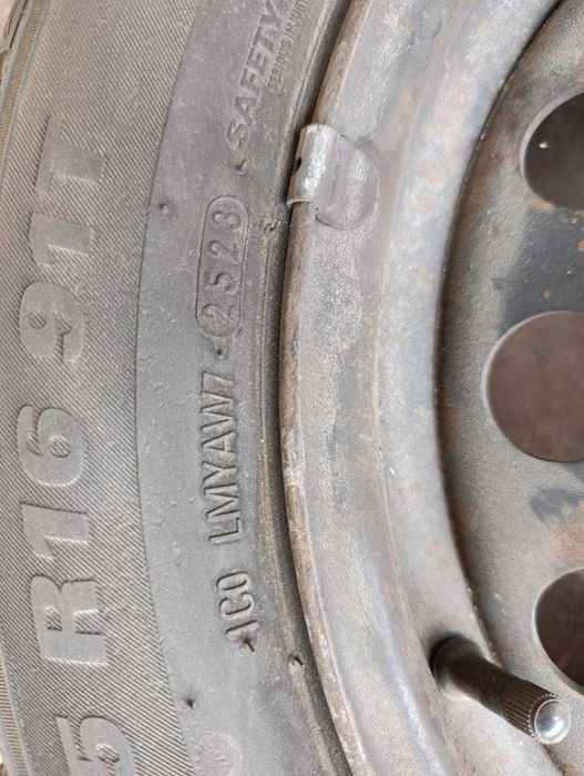 Продавам 4бр зимни гуми KUMHO WINTERCRAFT WP52 205/55/16 DOT23