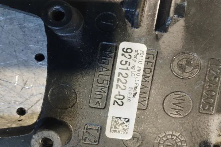 Ornament schimbator viteze BMW Seria 7 2009 730d AT (245 hp)