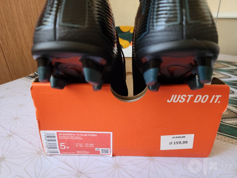 Бутцы от Nike ORIGINAL 100% размер EUR-37.5, 23.5см стелька