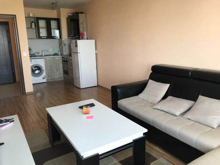Продава се Двустаен апартамент в Ботевград - 74 кв.м за 1379 €/кв.м - Снимка #1