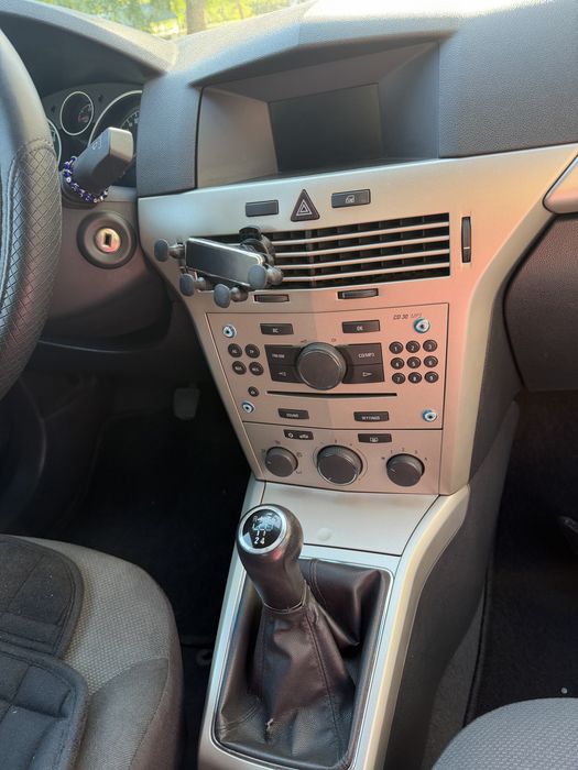 Opel Astra 85 175km
