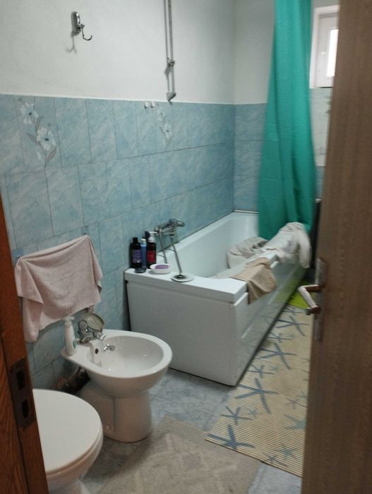 Vand casa cu gradina sau schimb