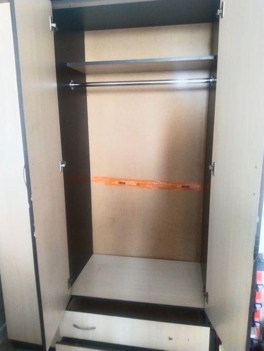 Продам шкаф в нормальном состоянии