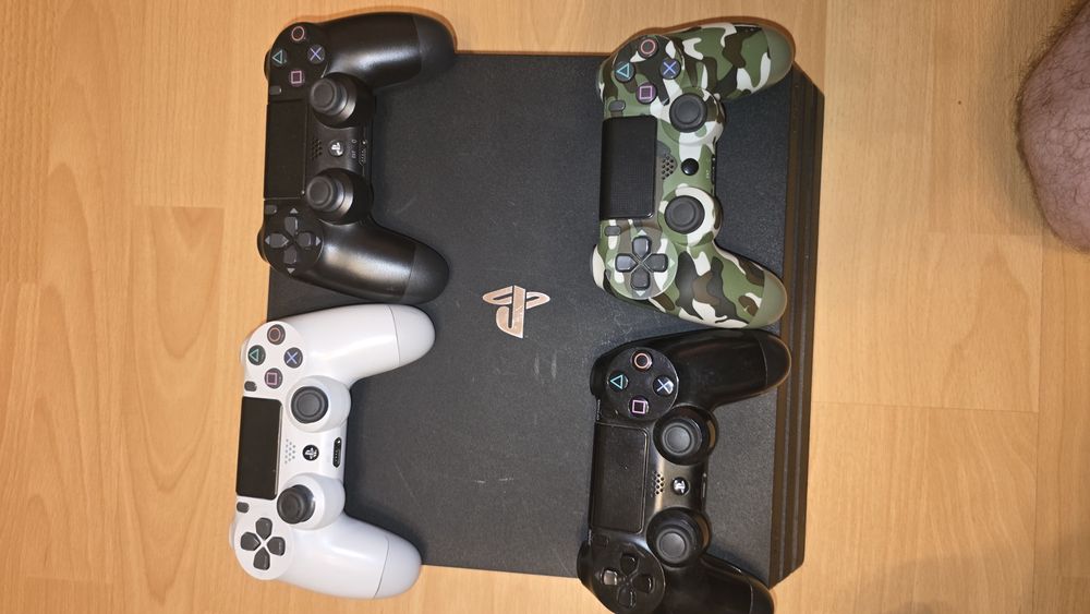 4 controlere PS4