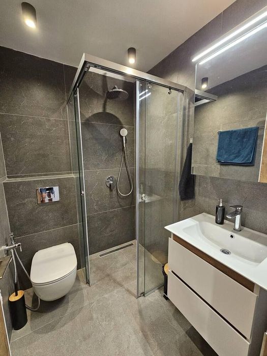 Дава се под наем Тристаен апартамент в Бургас, Меден рудник - зона А - 80 кв.м за 612 € - Снимка #8