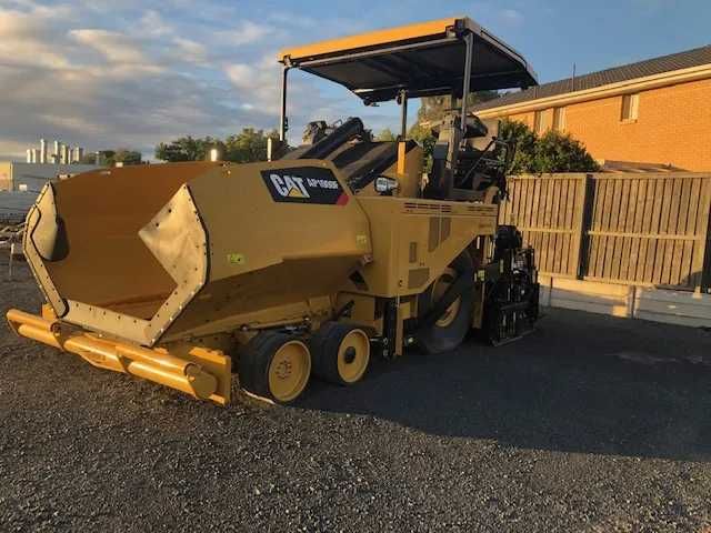 Асфалт еткизувчи Cat AP 655F, Асфальтоукладчик Cat AP 655F